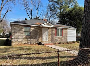 202 Meadowdale Dr, Warner Robins, GA 31088