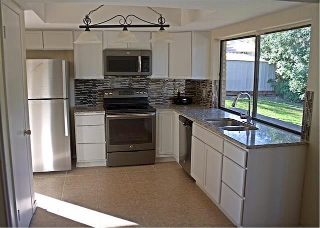 2nd image of 3 Eastvale Pl