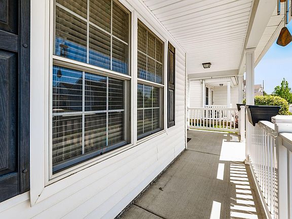 4th image of 6148 Early Light Dr