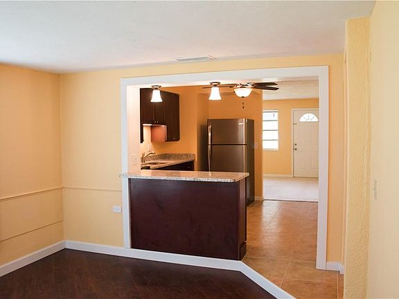 4th image of 3626 Teal Ave