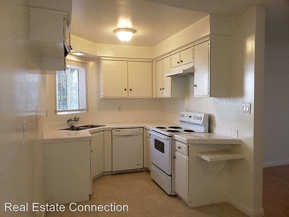 2nd image of 25925 Viana Ave APT 10