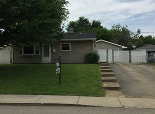 20 Evergreen Ln, Carpentersville, IL