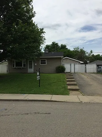 20 Evergreen Ln photo 1