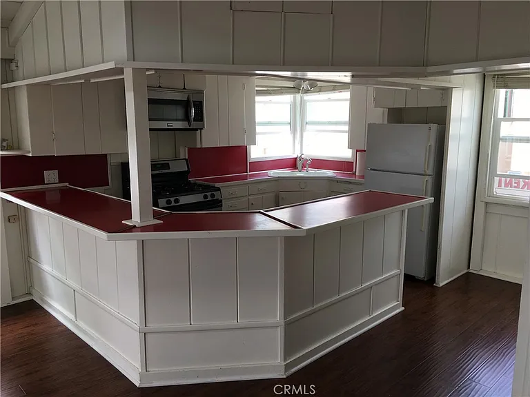 435 1/2 Heliotrope Ave — Photo 15