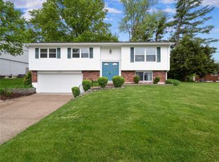 11044 Pem Rd, Saint Louis, MO 63146