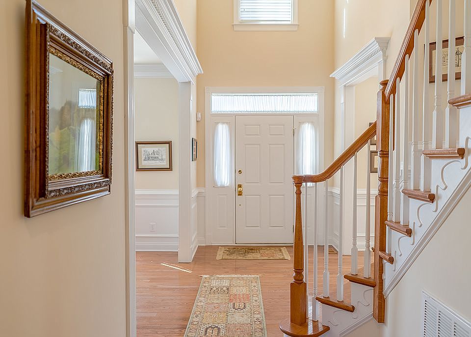 2nd image of 10520 Clubmont Ln