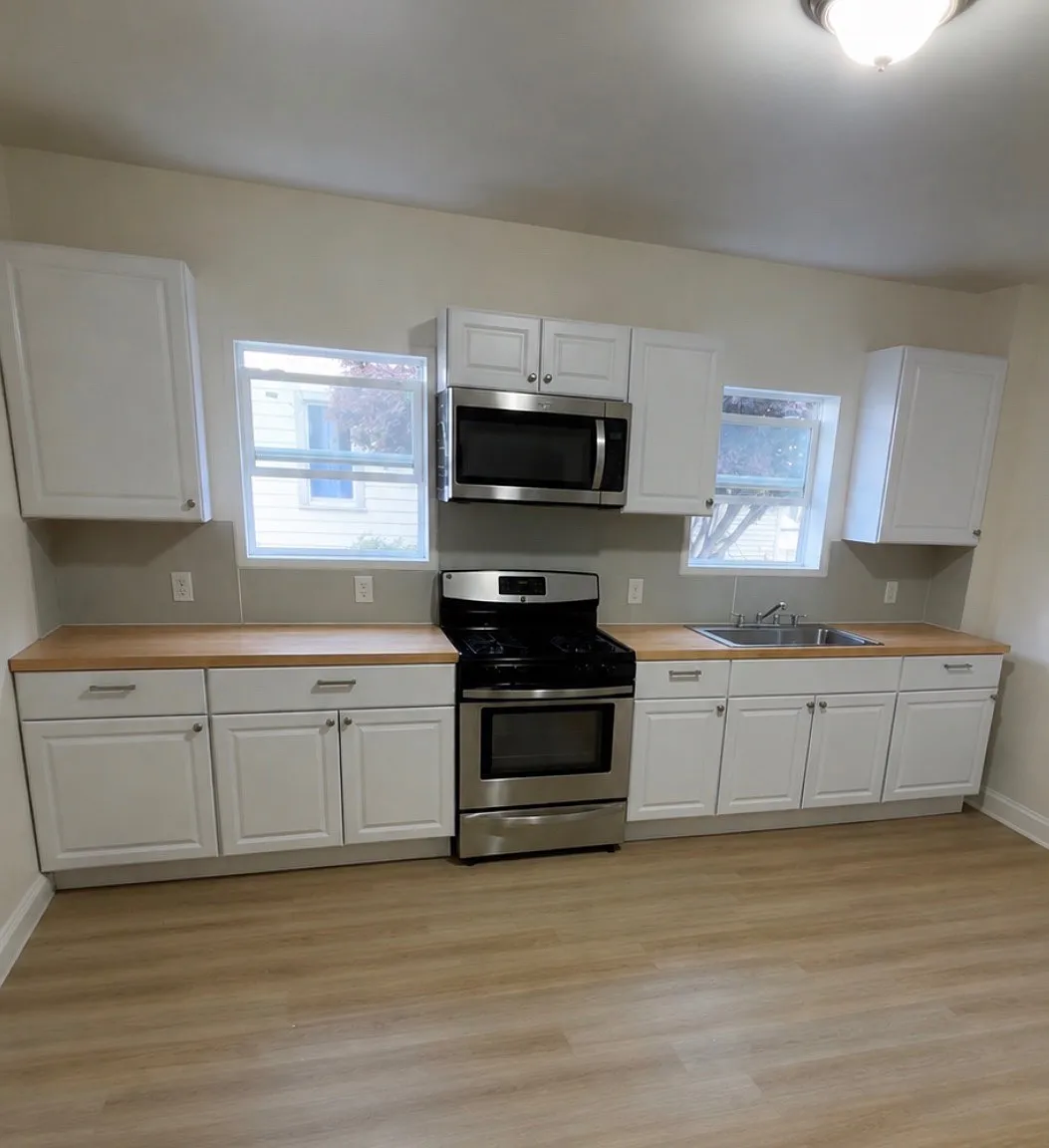 2 bed, 625 sqft, $1,800 — Photo 1