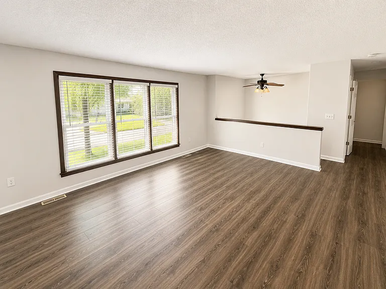 143 Ej Frick Dr — Photo 4