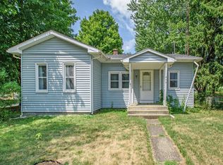 602 N Main St, Three Rivers, MI 49093