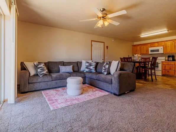 2850 Kent Ave #E-12, Cody, WY 82414