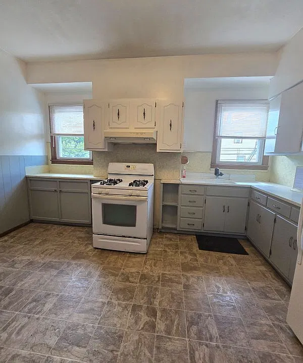312 Elm St #2