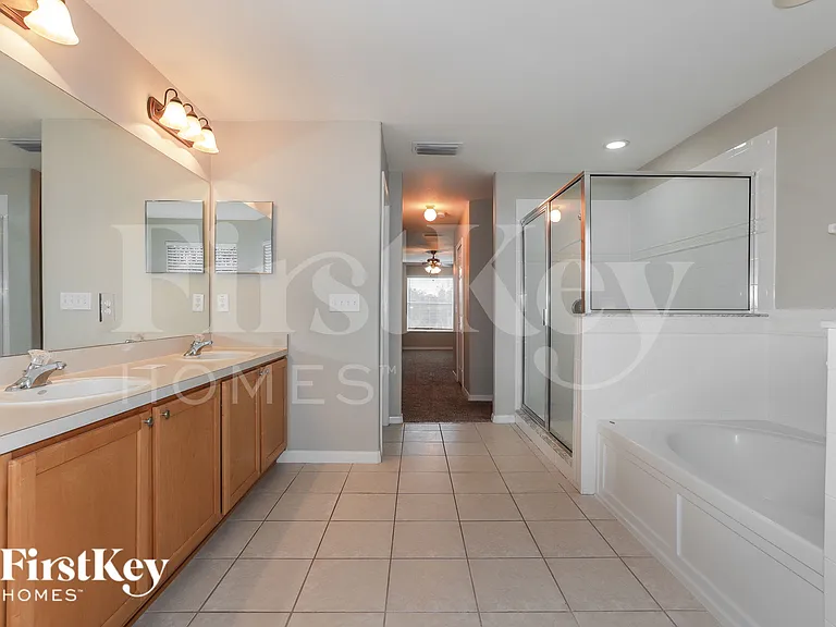 1342 Impatiens Ct — Photo 11