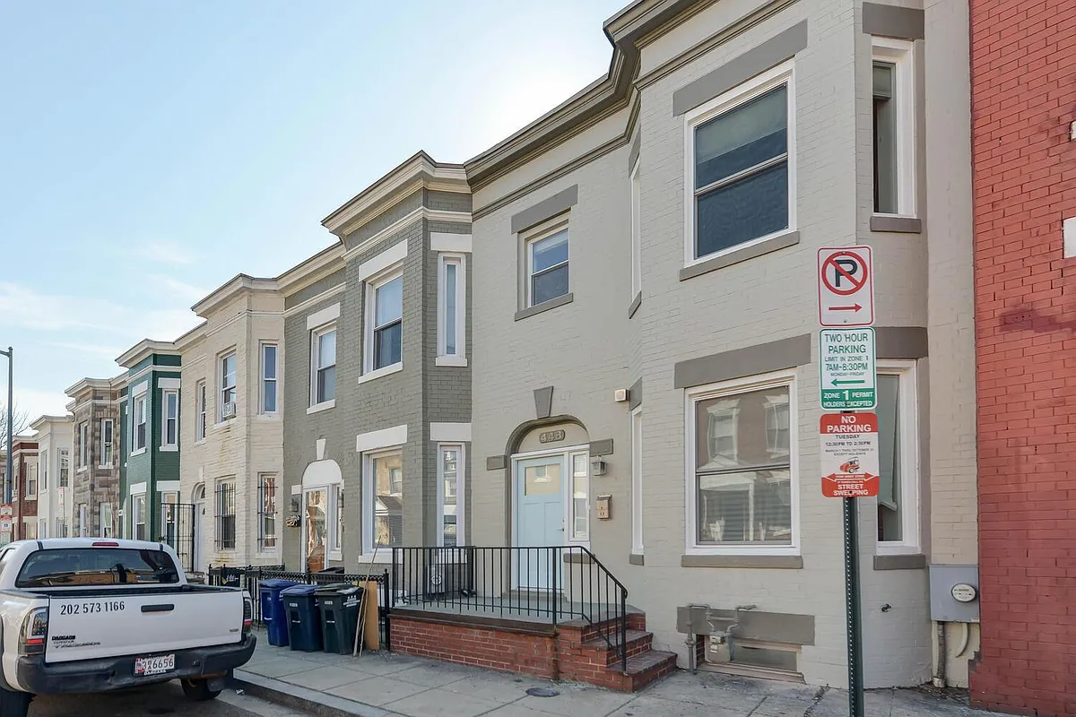 Building Photo - 448 Lamont St NW