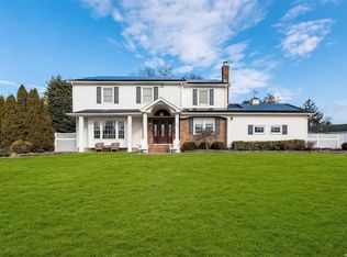 131 Boylan Ln N, Blue Point, NY 11715
