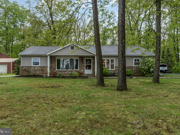 3836 Brownton Rd, Felton, PA 17322