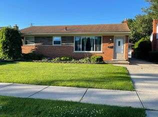 30782 Whittier Ave, Madison Heights, MI 48071