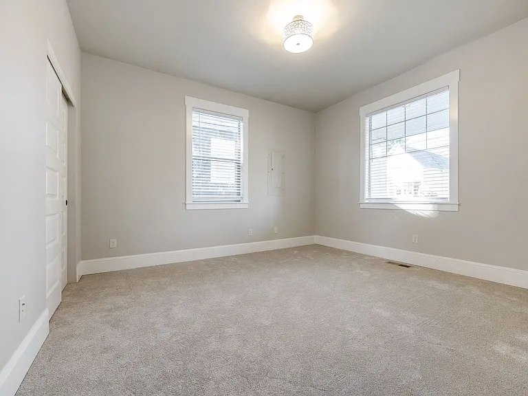 216 NE Tillamook St #A — Photo 39
