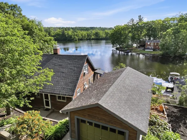 34 Lake Sargent Dr, Leicester, MA 01524
