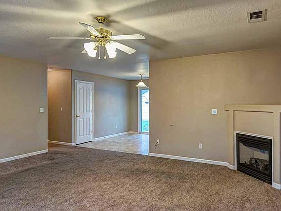 5th image of 3383 Vinewood Dr