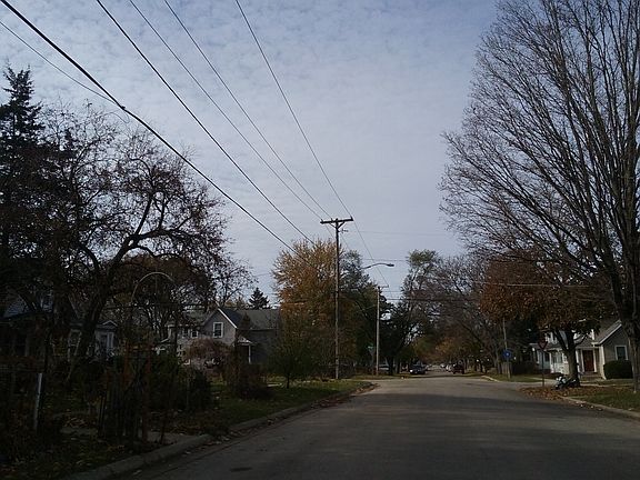 4th image of 1515 Greenwood Ave