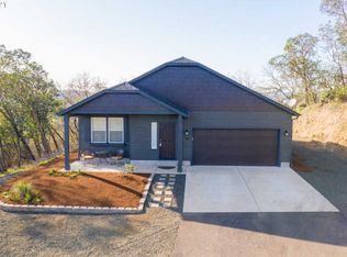 400 Hagle Ln, Roseburg, OR 97470