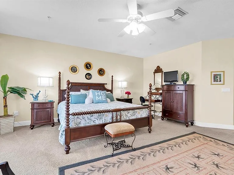 300 Capri Blvd #6 — Photo 25