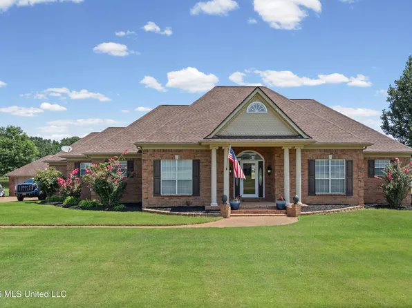 1975 Green Village Dr, Hernando, MS 38632