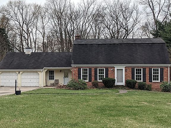 3rd image of 3427 Mayer Dr