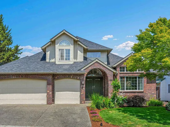 565 NE Lenox St, Hillsboro, OR 97124