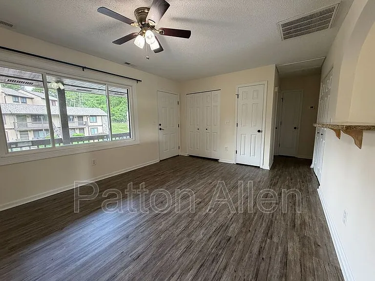 48 Dawnwood Cir — Photo 3