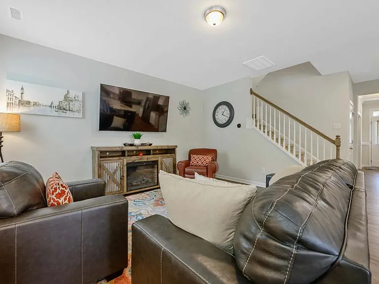 155 Rossell Park Cir — Photo 14