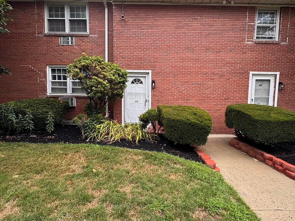 364 Westwood Ave #48