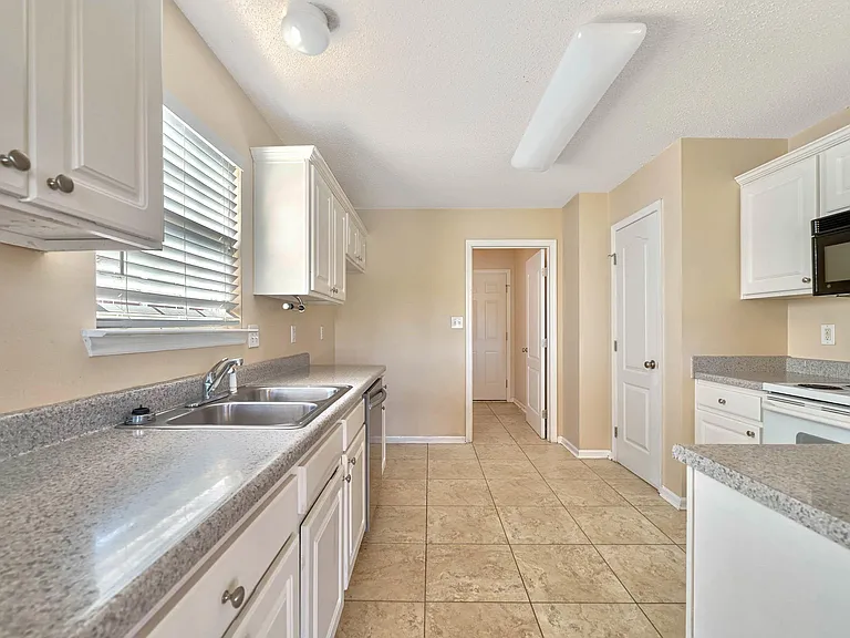 113 Imogene Way NW — Photo 6