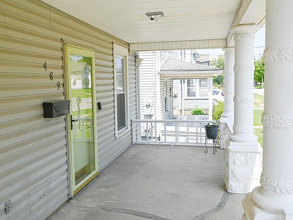 4th image of 489 Cherry St