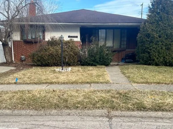 25914 Normandy St, Roseville, MI 48066