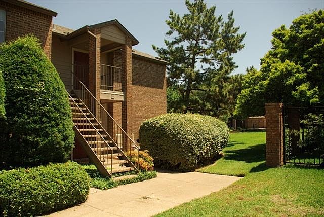1st image of 4067 Beltway Dr #250