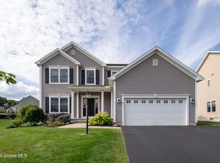4 Sutton Dr, Cohoes, NY 12047