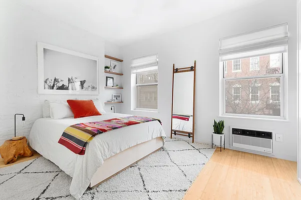 Rented by Compass | media 13