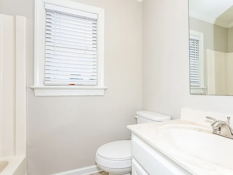 2515 Haybrook Ln — Photo 16