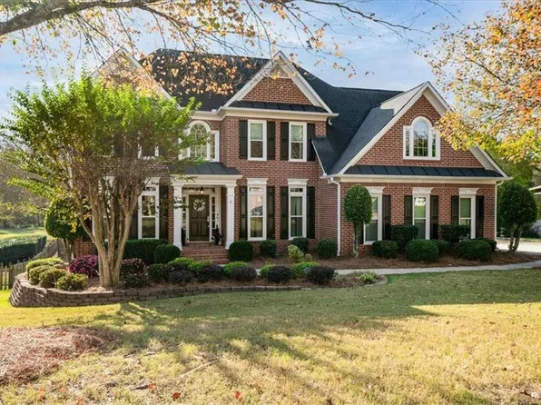 1540 Chattahoochee Run Dr, Suwanee, GA 30024