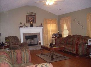 231 Bo Bo Banks Rd, Grantville, GA 30220