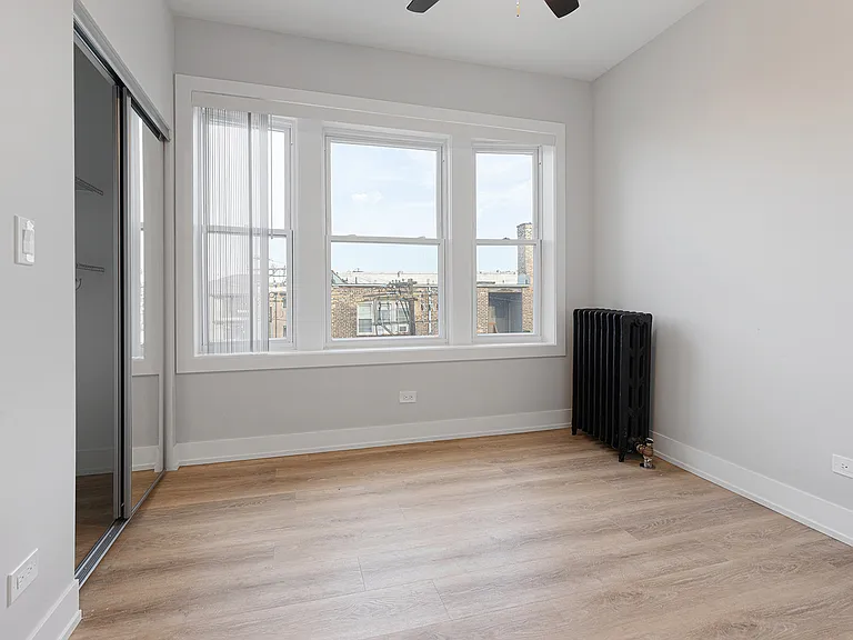 7423 N Clark St #2 — Photo 8
