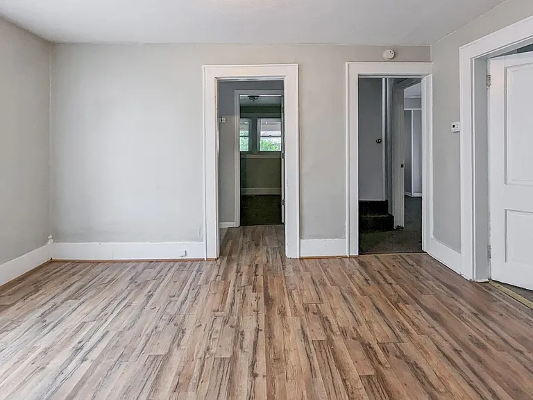 303 N Tillotson Ave — Photo 12