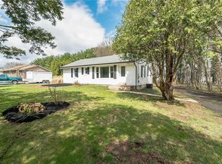 3901 E Hopewell Rd, Center Valley, PA 18034