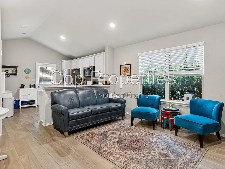 2425 Ayers Dr — Photo 8