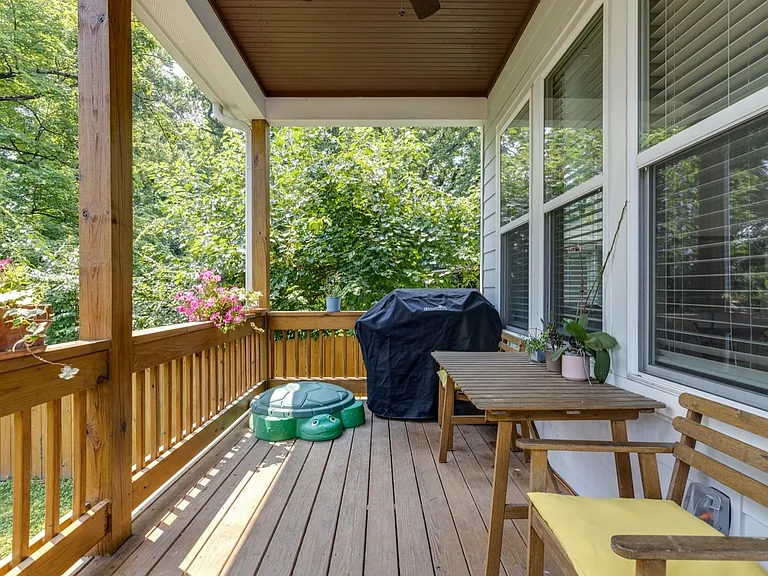 1813 Sherwood Ln — Photo 25