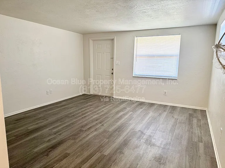 10135 106th Ave N #2 — Photo 3