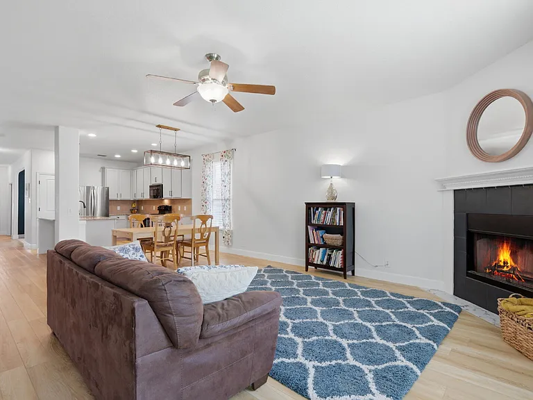 14002 Bella Donna — Photo 11