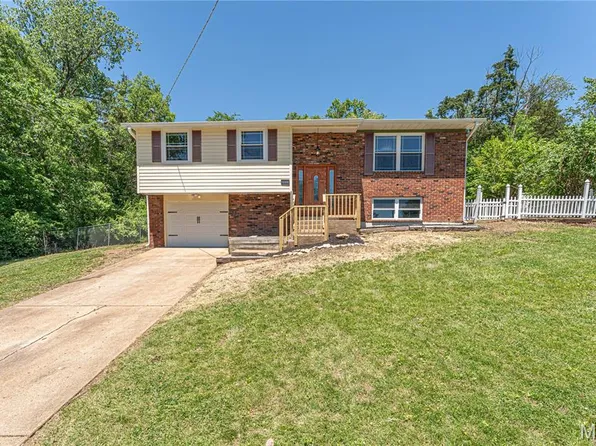 5937 Spur Dr, House Springs, MO 63051