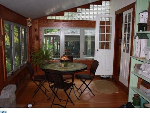 3rd image of 3 Muhlenberg Ave #L-0015